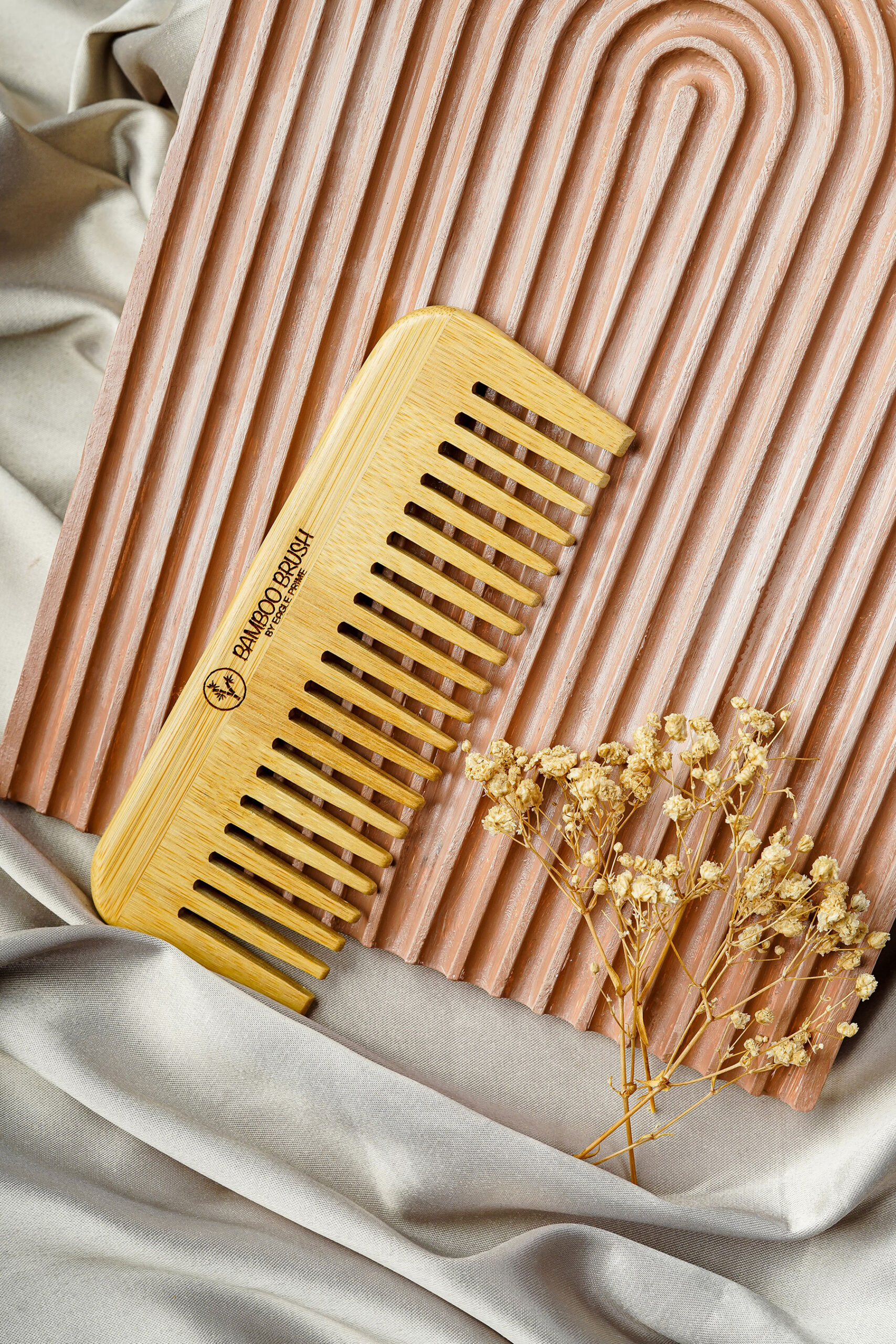 مشط عريض من خشب البامبو لفك تشابك الشعر | Bamboo Comb - Eagle Prime - Image 3