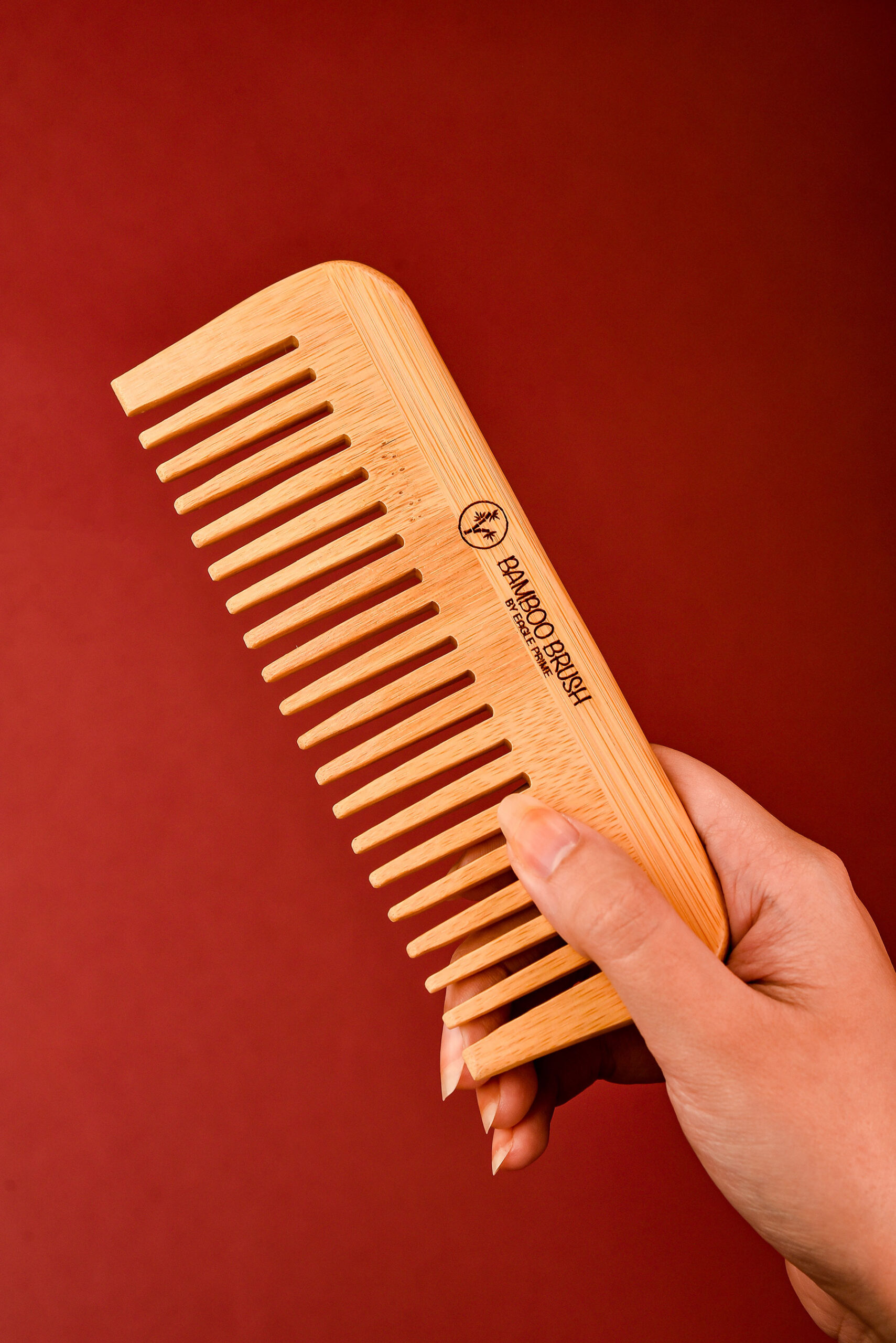 مشط عريض من خشب البامبو لفك تشابك الشعر | Bamboo Comb - Eagle Prime