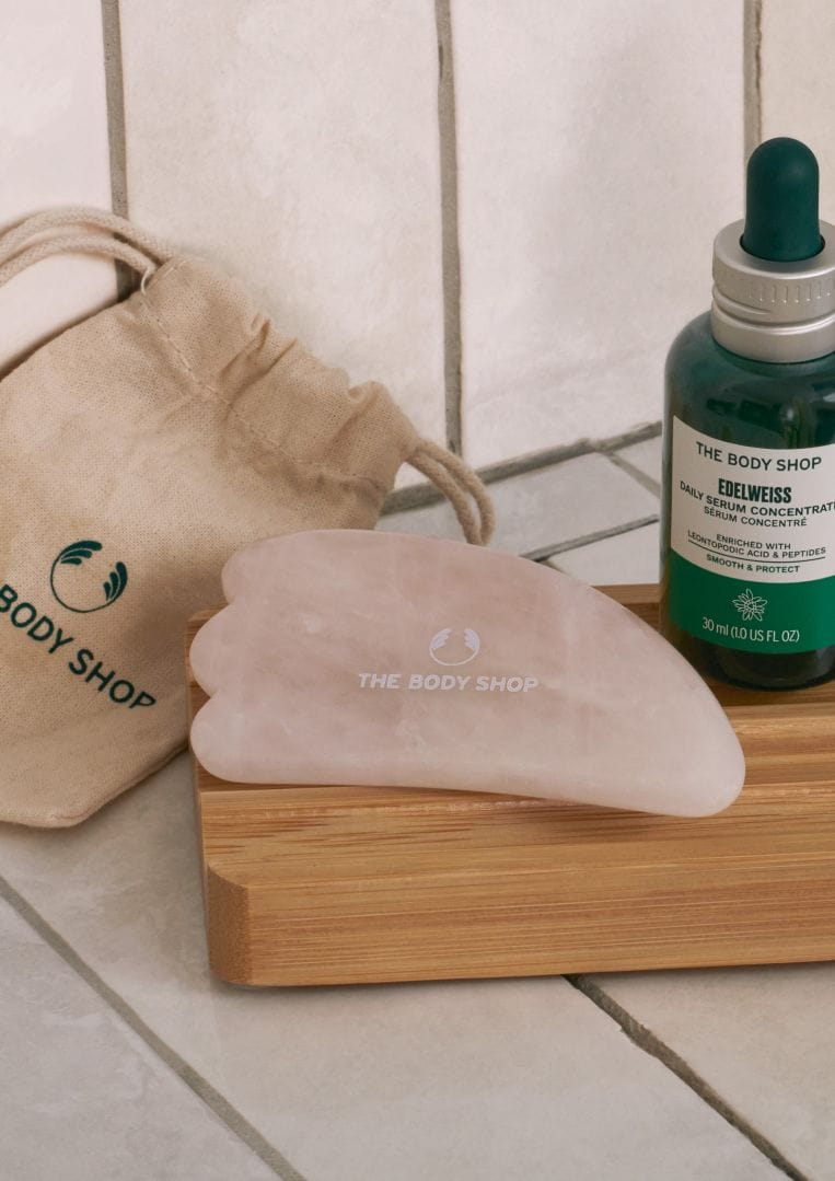 Rose Quartz Gua Sha Stone - The Body Shop - Image 2