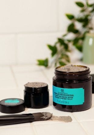 Himalayan Charcoal Purifying Glow Mask - The Body Shop - Image 2