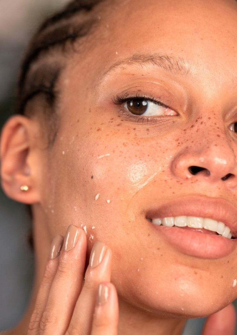 Drops Of Light Pure Resurfacing Liquid Peel 145 Ml - The Body Shop - Image 3