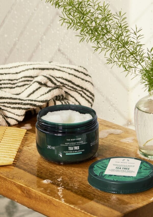 Tea Tree Purifying & Balancing Hair & Scalp Scrub (240 ml) - The Body Shop - Image 2