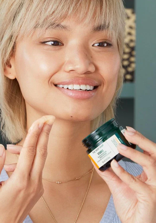 Vitamin C Glow-Boosting Moisturiser - The Body Shop - Image 2